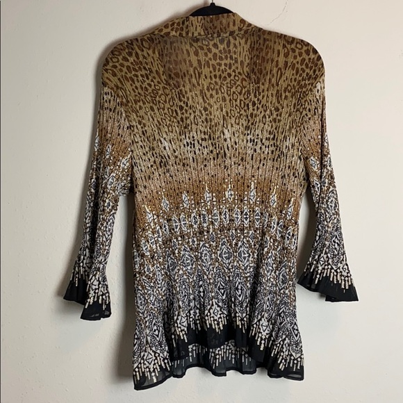 Dress Barn Animal Print Button Up Blouse - Picture 2 of 4